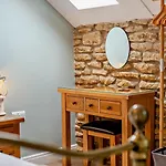 2 Bed In Scarborough Oc-79523