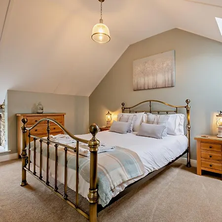 2 Bed In Scarborough 79523 Sawdon