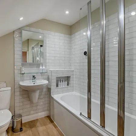 2 Bed In Scarborough Oc-79523 * Sawdon