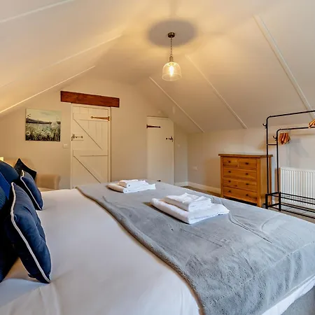 2 Bed In Scarborough Oc-79523 Sawdon