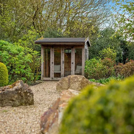 2 Bed In Scarborough Oc-79523 * Sawdon