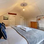 2 Bed In Scarborough Oc-79523 Holiday home *