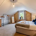 2 Bed In Scarborough Oc-79523