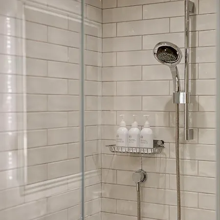 2 Bed In Scarborough Oc-79523 *